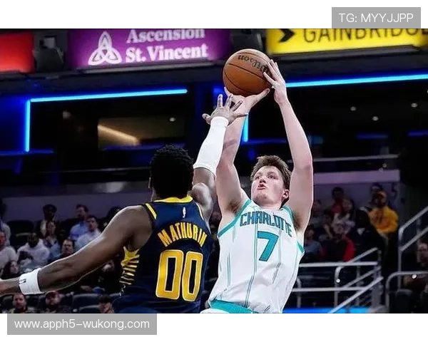 加里·特伦特利用挡拆拉开空间提升三分效率明显超越队友