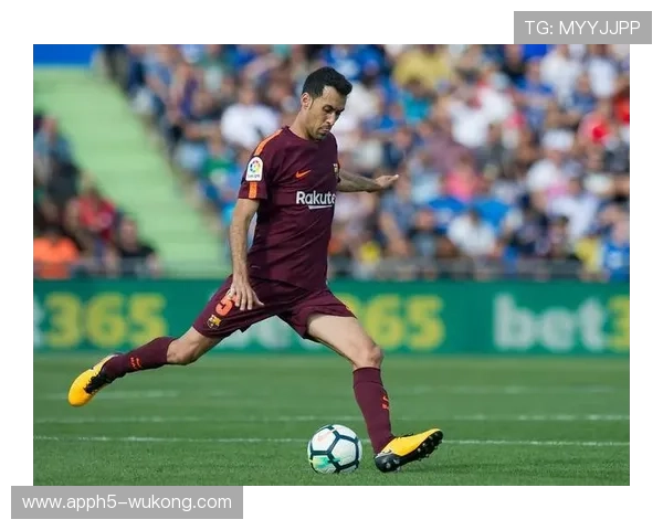 罗德里与布斯克茨：后腰统治力及时代适配性对比分析