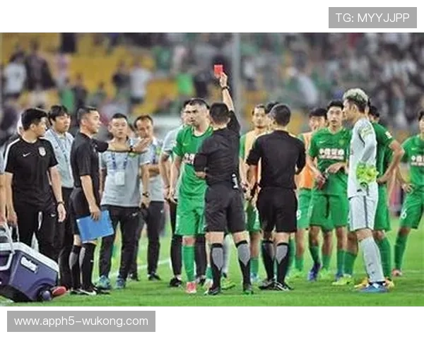 主裁判到底管什么？一文拆解场上最高权威的判罚边界