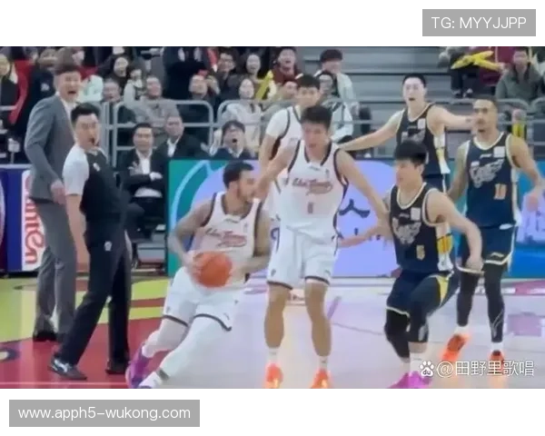 篮球比赛中判罚出界的底线规则是什么,应该如何界定 篮球比赛中判罚出界的底线规则是什么,应该如何界定